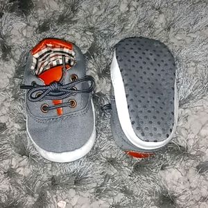 Boys shoes size 1